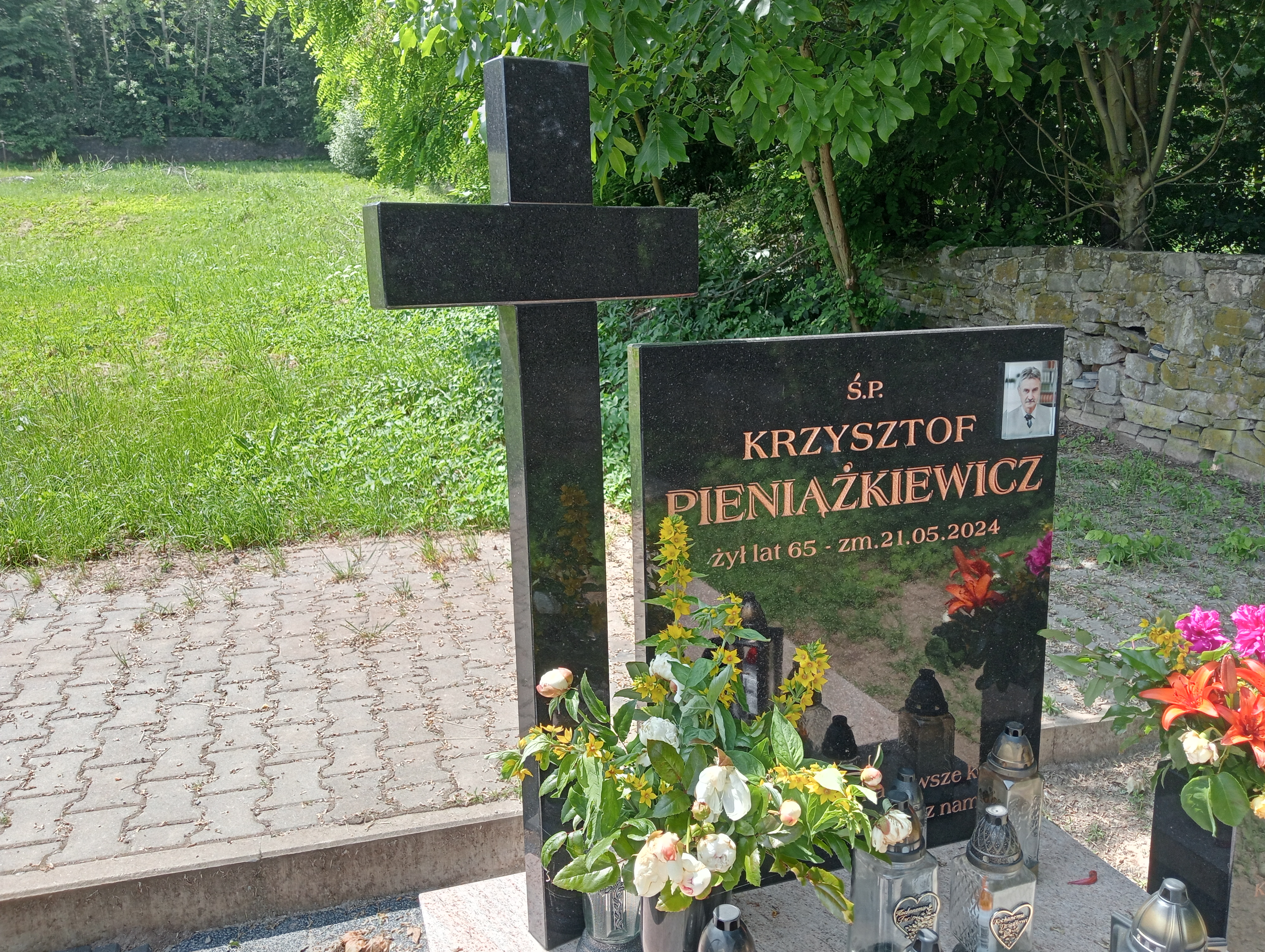Krzysztof Pieniążkiewicz Chęciny - Grobonet - Wyszukiwarka osób pochowanych