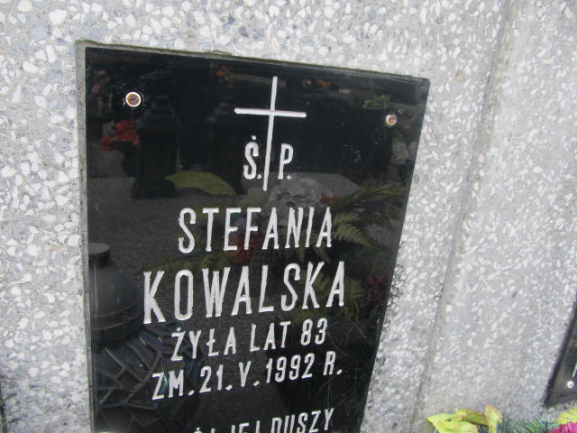 Stefania Kowalska Chęciny - Grobonet - Wyszukiwarka osób pochowanych