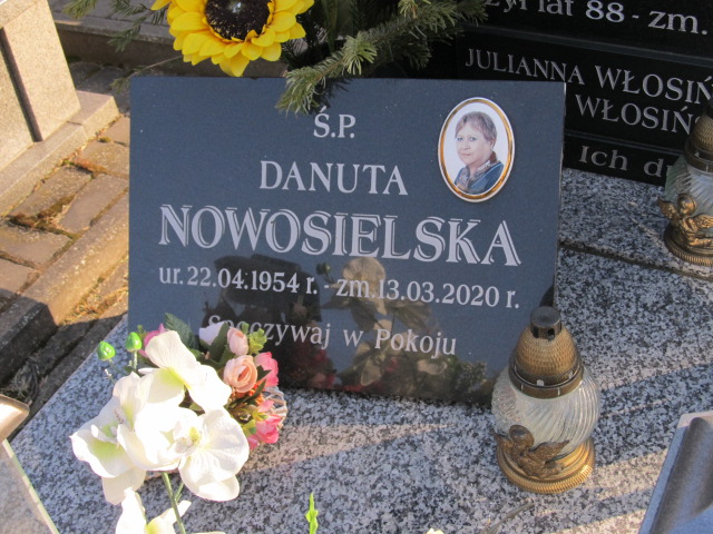 Maria Nowosielska  Chęciny - Grobonet - Wyszukiwarka osób pochowanych